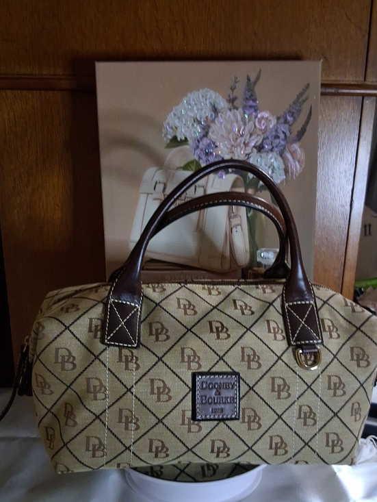 Dooney & Bourke Handbags - Dooney & Bourke Tan Signature Satchel EUC